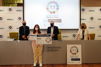 María José Quintero recibe el primer premio 'Thesis Talk-Contando tu tesis' de la UMA