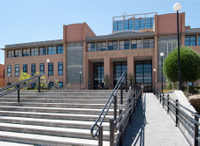 Facultad de Ciencias de la Educación en el campus de Teatinos