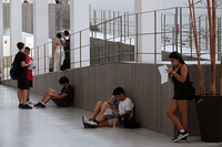 Estudiantes, en la ampliación de Teatinos