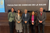 Autoridades y representantes institucionales posan en la inauguracion de las jornadas