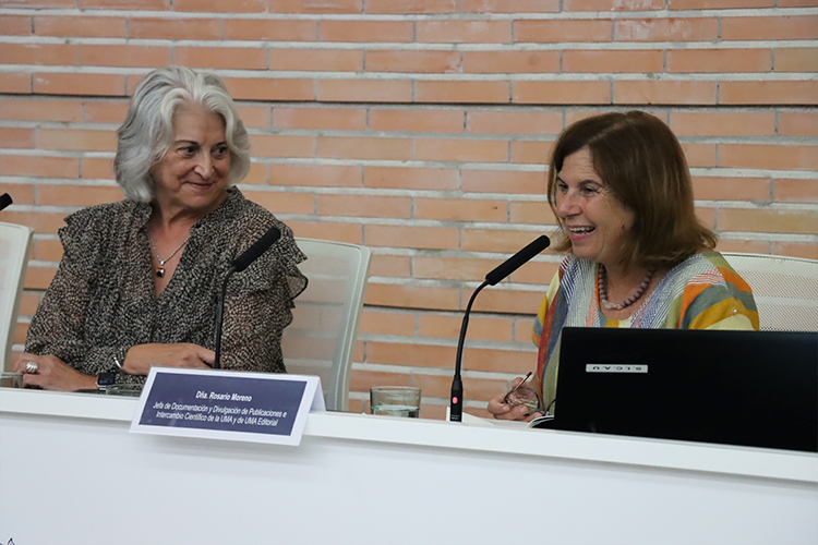 Concha Alborg y Rosario Moreno durante su intervención